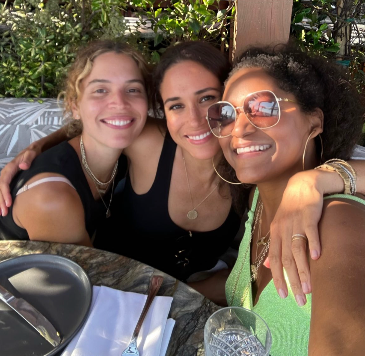 Meghan Markle In Her Gold Pendant Necklaces