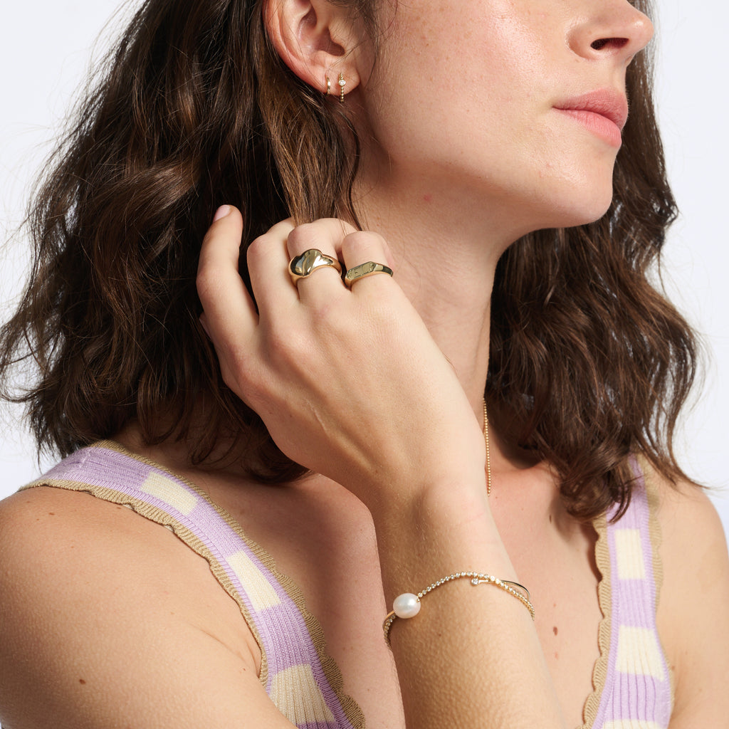 Lateral Signet Ring -- Ariel Gordon Jewelry